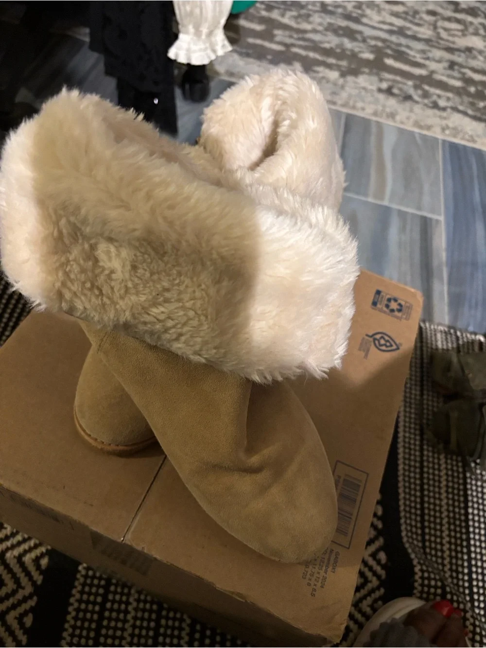 Plush Faux Fur Collar Ankle Booties - Cream